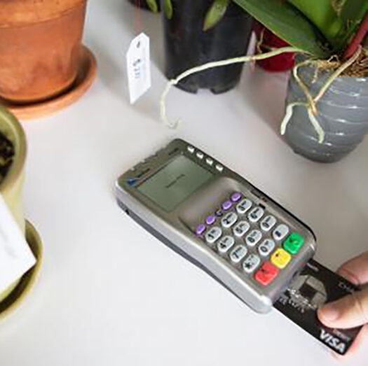 Verifone VX 805_with_insert_card